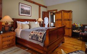 Abbey'S Lantern Hill Inn